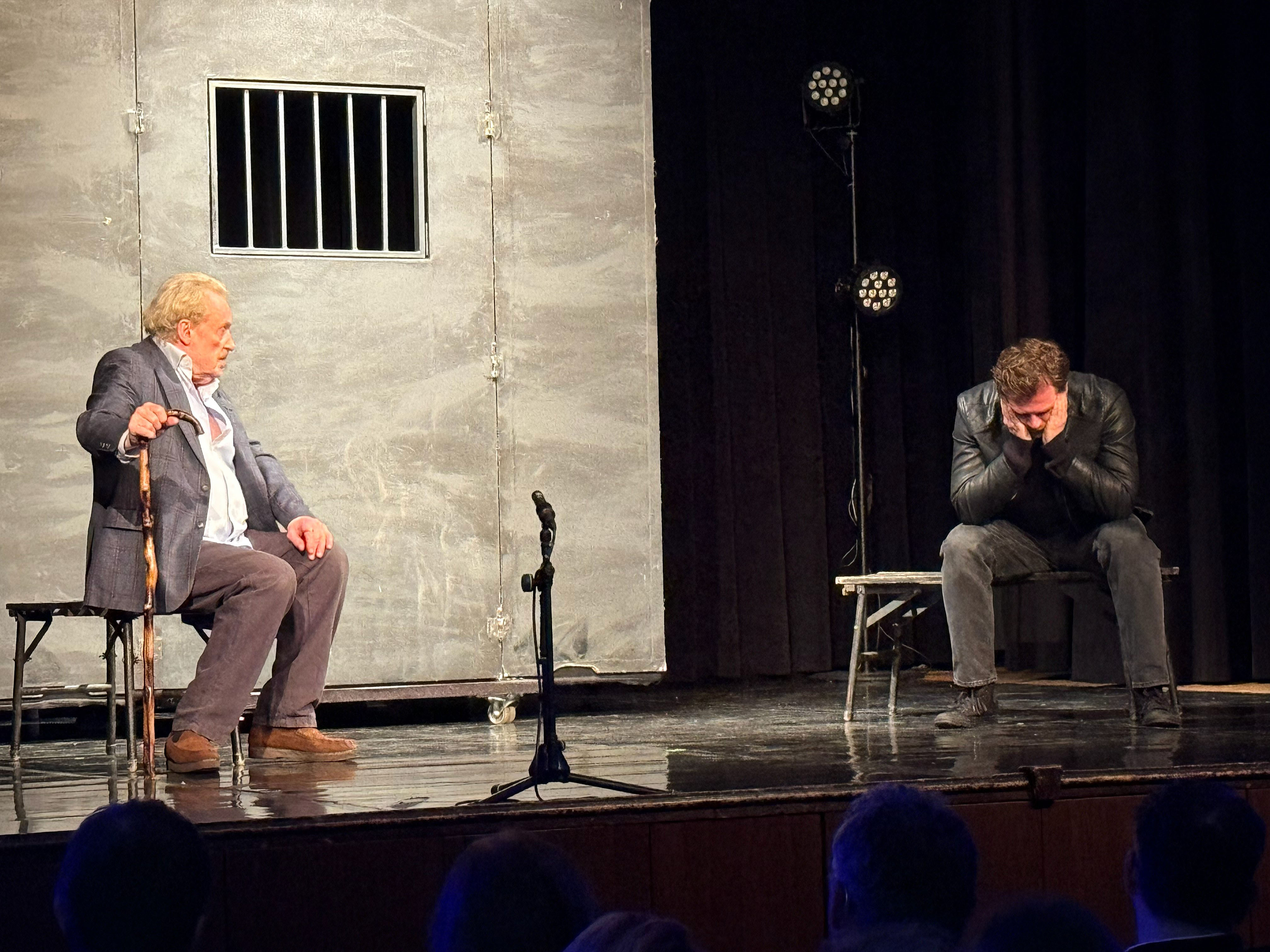 Fotorelacja z przedstawiania  "Niespodziewany powrót"